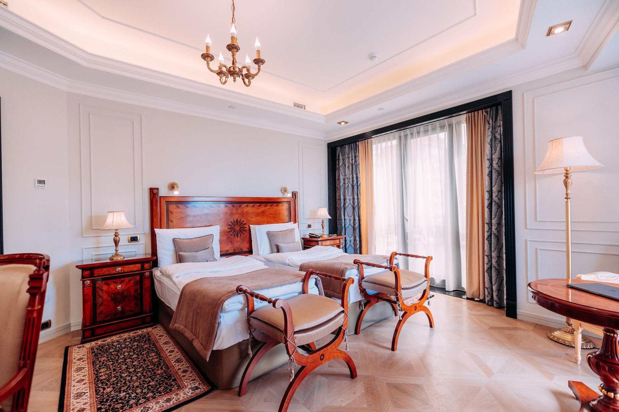 Golden Palace Hotel Jerevan Buitenkant foto