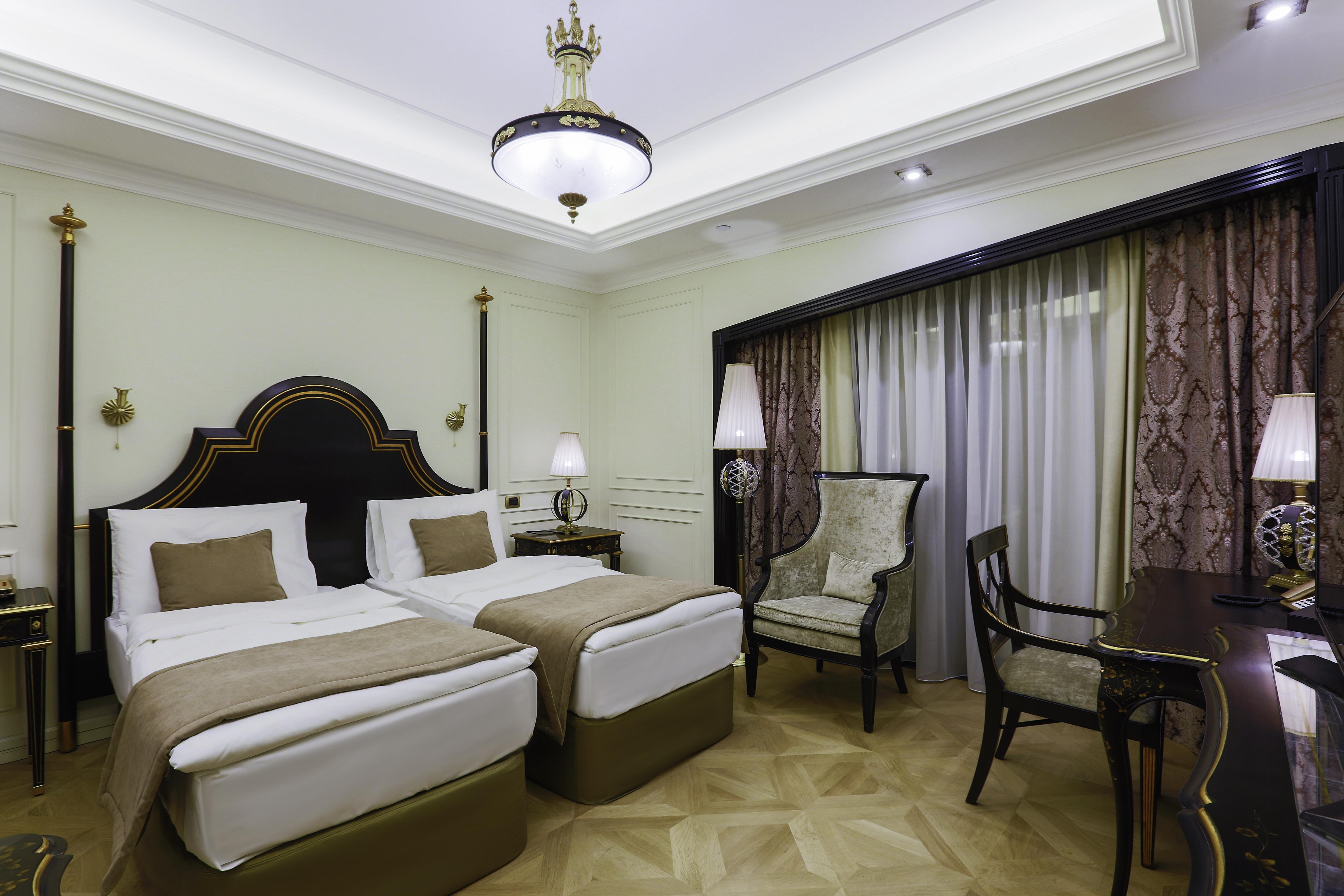 Golden Palace Hotel Jerevan Buitenkant foto