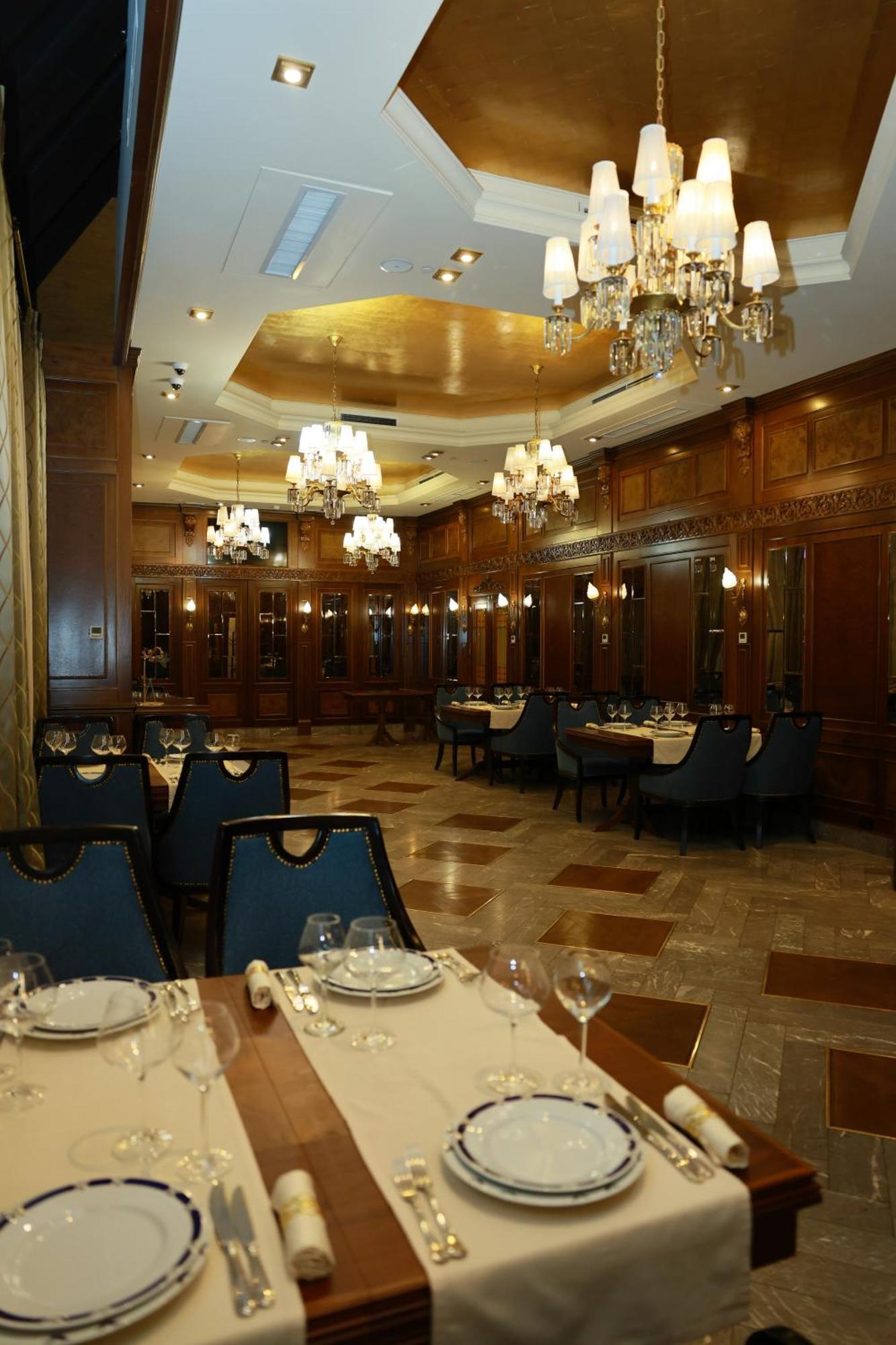 Golden Palace Hotel Jerevan Buitenkant foto