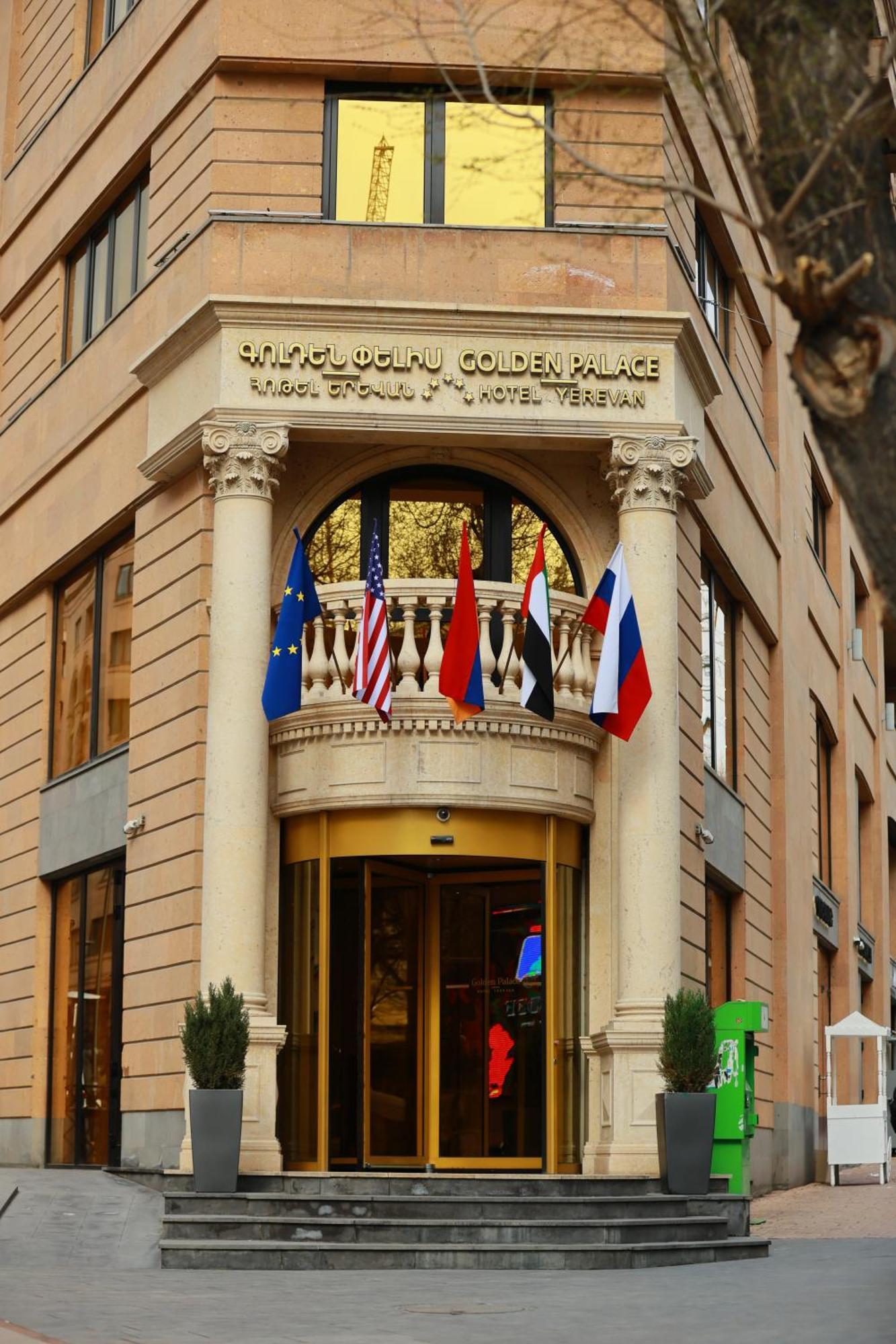 Golden Palace Hotel Jerevan Buitenkant foto